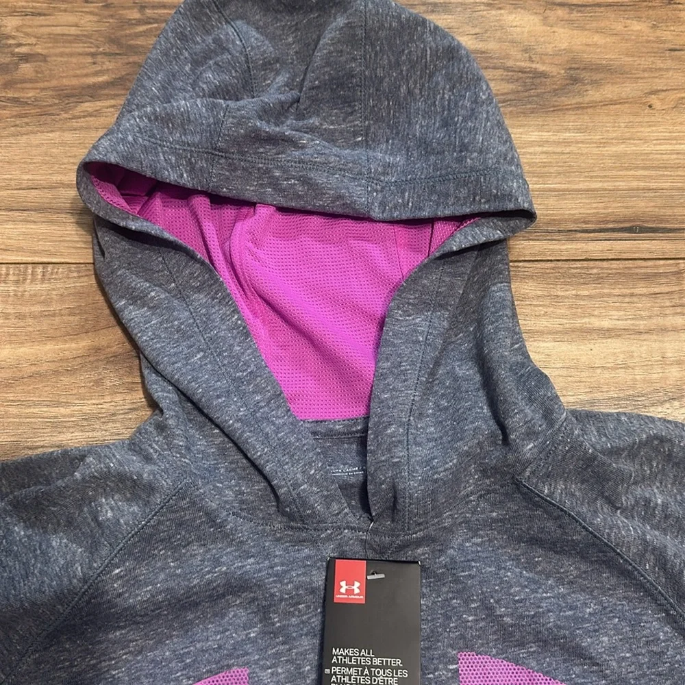 NWT. Woman’s Grey & Purple Under Armour hooded T-shirt. Size M. - Picture 5 of 6